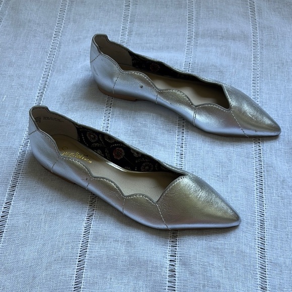 Seychelles Metallic Silver Flats - Picture 11 of 13
